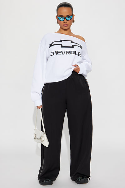 https://cdn.shopify.com/s/files/1/0293/9277/files/09-11-25_S4_48_7CHV5A2841NV_White_ZSR_DA_JW_14-11-55_PLUS_4722_PXF.jpg?v=1758221922&with=400&height=600