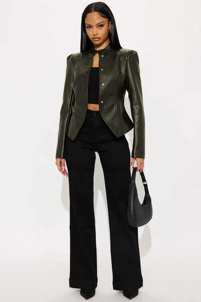 https://cdn.shopify.com/s/files/1/0293/9277/files/09-11-25_S8_45_FN0647YP_Black_ZSR_KP_MC_14-10-48_52323_PXF_JA_DarkOlive.jpg?v=1785342749&with=400&height=600