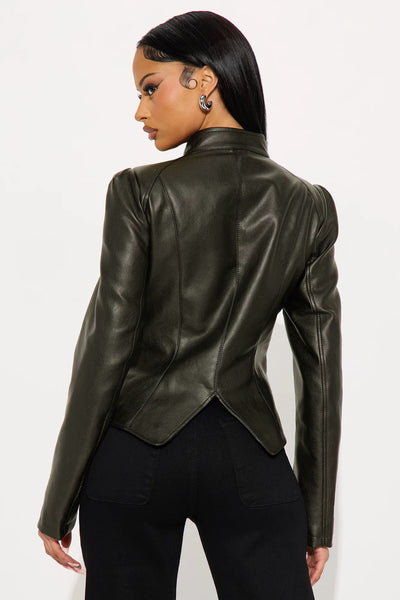https://cdn.shopify.com/s/files/1/0293/9277/files/09-11-25_S8_45_FN0647YP_Black_ZSR_KP_MC_14-11-52_52331_PXF_JA_DarkOlive.jpg?v=1785342749&with=400&height=600