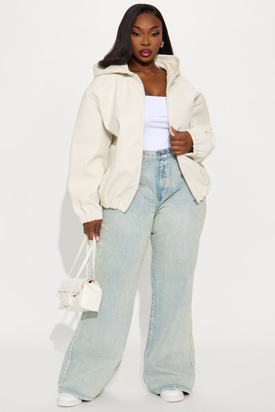 https://cdn.shopify.com/s/files/1/0293/9277/files/09-11-25_S9_16_B22503CW4003_Stone_ZSR_JW_RXL_12-26-11_PLUS_11122_PXF.jpg?v=1757974883&with=400&height=600
