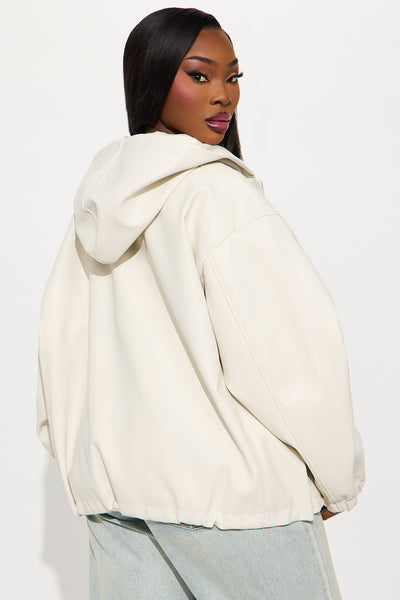 https://cdn.shopify.com/s/files/1/0293/9277/files/09-11-25_S9_16_B22503CW4003_Stone_ZSR_JW_RXL_12-29-28_PLUS_11138_PXF.jpg?v=1757974876&with=400&height=600