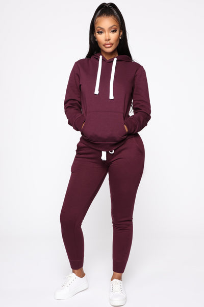 https://cdn.shopify.com/s/files/1/0293/9277/products/09-12-19_Studio_1_DV_KYS_14-12-13_15__JU040_Plum_P_3605_WG_3b5f6dc3-02a1-4c7c-b893-592fde6ed724.jpg?v=1641846850&with=400&height=600