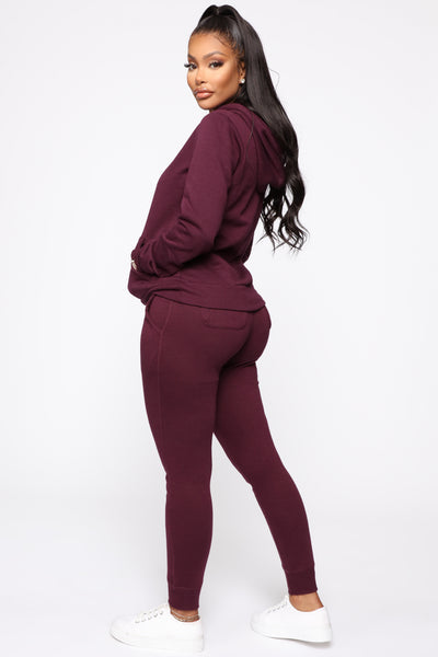 https://cdn.shopify.com/s/files/1/0293/9277/products/09-12-19_Studio_1_DV_KYS_14-14-03_15__JU040_Plum_P_3616_WG_3809bf9a-8d4c-4f56-90a2-bd16ebcfa036.jpg?v=1571440142&with=400&height=600