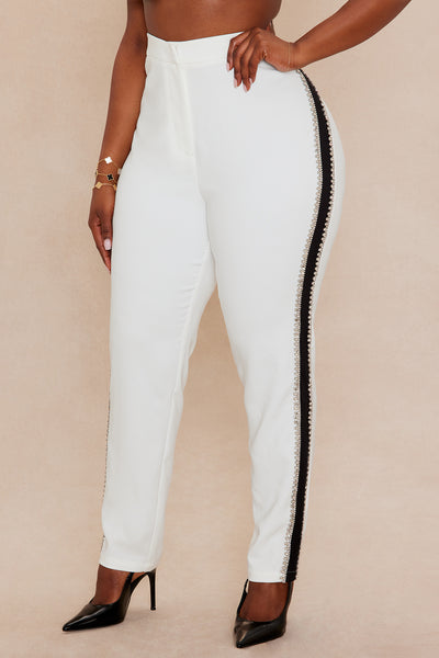 https://cdn.shopify.com/s/files/1/0293/9277/files/09-12-25_S5_20_25GWF4124C_WhiteBlack_AE_JS_13-05-32_PLUS_2198_PXF.jpg?v=1758059397&with=400&height=600