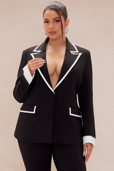 https://cdn.shopify.com/s/files/1/0293/9277/files/09-13-24_S5_12_23GWF13260AB_BlackWhite_RA_IM_10-30-30_PLUS_13982_PXF.jpg?v=1726526859&with=400&height=600