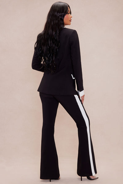 https://cdn.shopify.com/s/files/1/0293/9277/files/09-16-24_S5_43_23GWF13260AB_BlackWhite_KT_SS_15-20-16_14797_PXF_BH.jpg?v=1726613411&with=400&height=600
