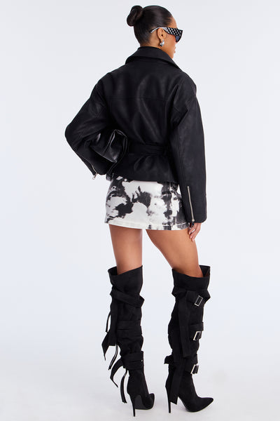 https://cdn.shopify.com/s/files/1/0293/9277/files/09-17-25_S10_12_SK1268_BlackWhite_CXB_MR_10-36-45_11615_PXF.jpg?v=1758314874&with=400&height=600