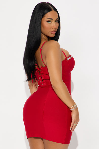 https://cdn.shopify.com/s/files/1/0293/9277/files/09-17-25_S1_38_B12503DR0801_Red_RK_JS_13-14-27_27960_PXF.jpg?v=1758316280&with=400&height=600