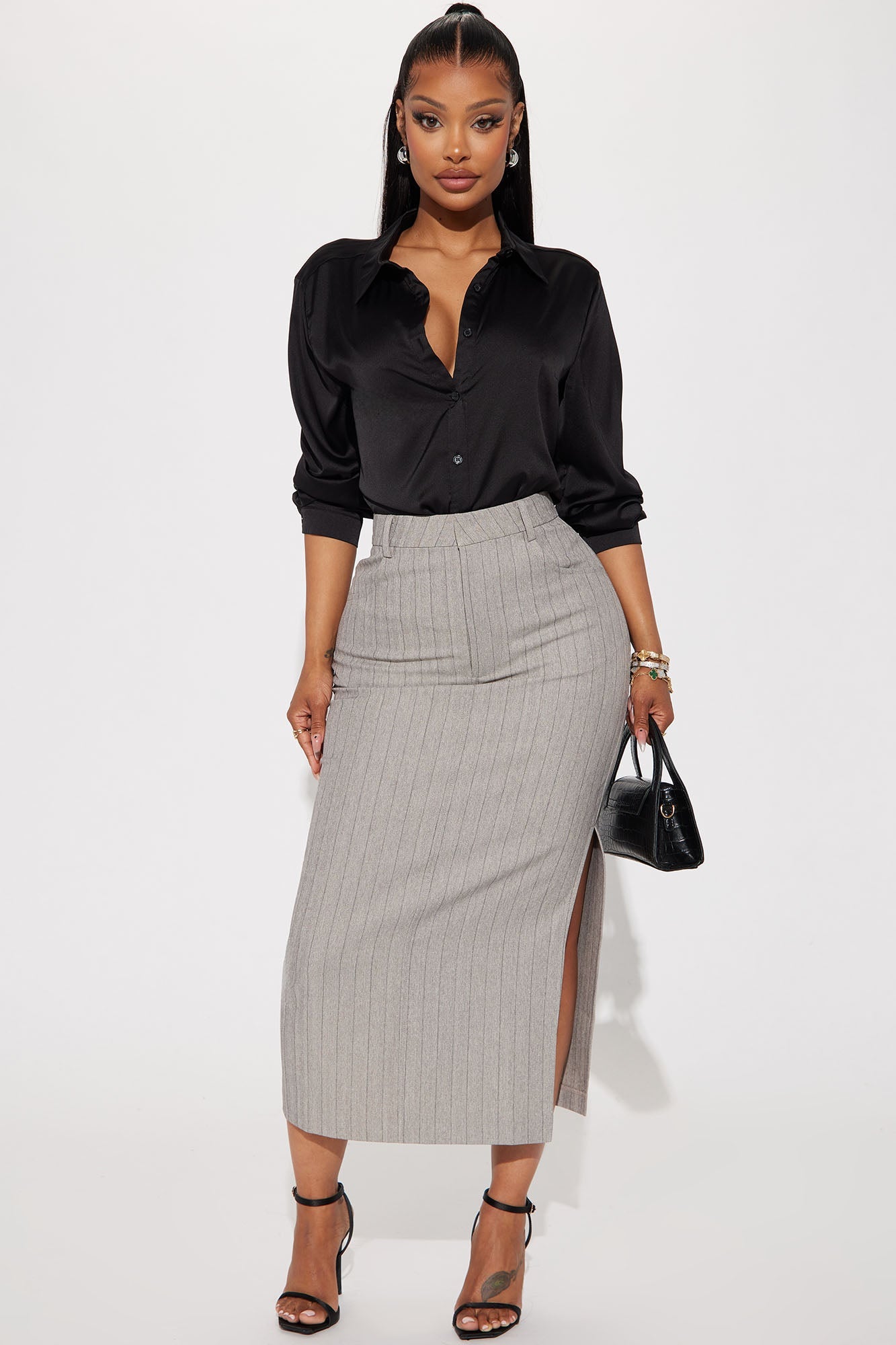 https://cdn.shopify.com/s/files/1/0293/9277/files/09-19-23Studio2_CXB_RL_15-58-39_48_50637SK_Grey_20134_SG.jpg?v=1695679749