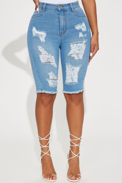https://cdn.shopify.com/s/files/1/0293/9277/files/09-19-23Studio6_CB_AP_14-19-19_33_RJJ2048_Black_R_37768_MR.jpg?v=1740417950&with=400&height=600