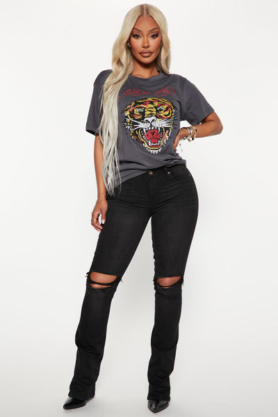 https://cdn.shopify.com/s/files/1/0293/9277/products/09-20-22Studio3_ME_AC_14-40-19_17_EHMD110020RS_Charcoal_P_2143_KS.jpg?v=1663779586&with=400&height=600