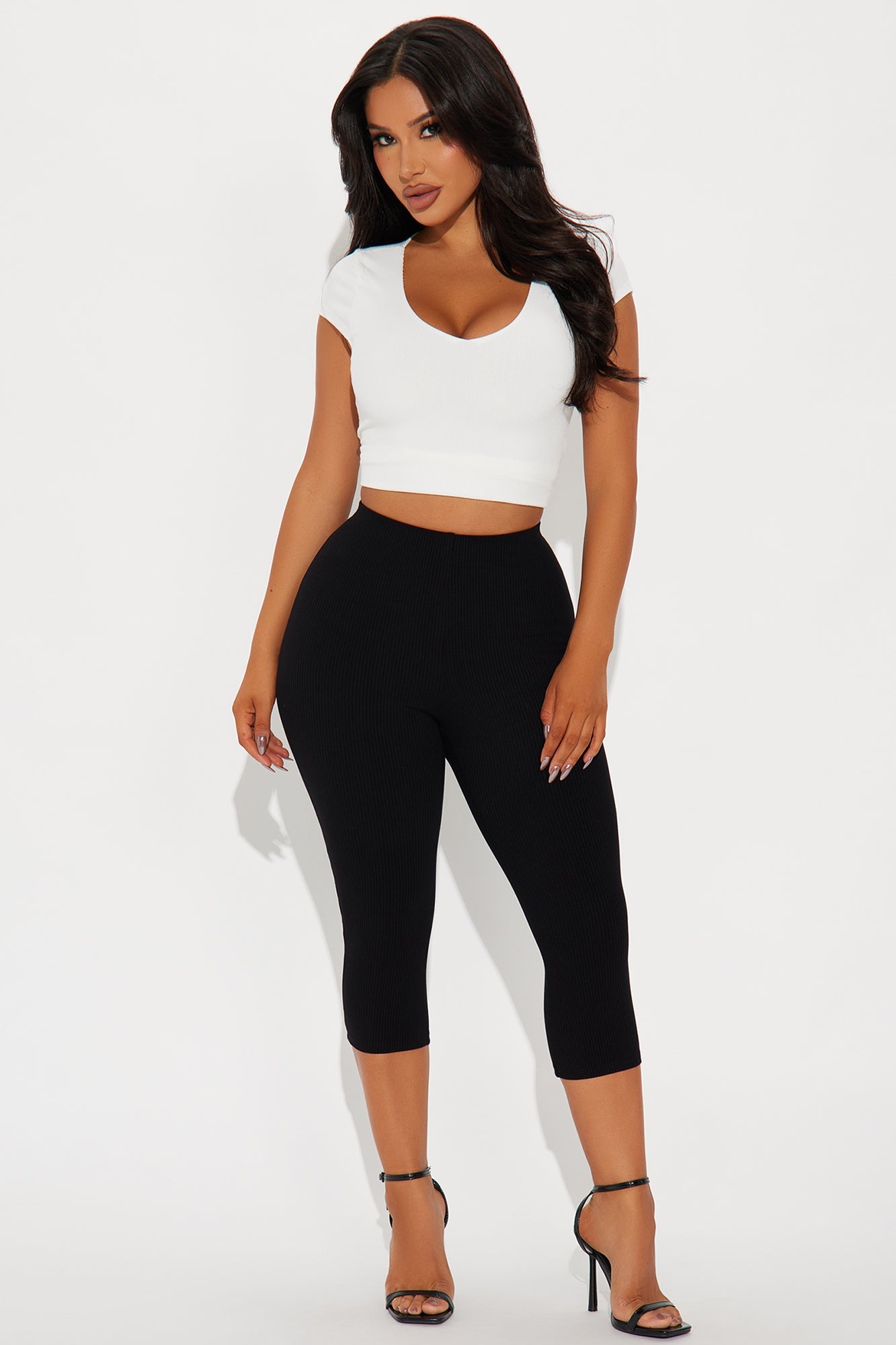 https://cdn.shopify.com/s/files/1/0293/9277/files/09-20-24_S2_47_P0399_Black_KT_RL_14-21-01_41551_MH_PXF.jpg?v=1727202928