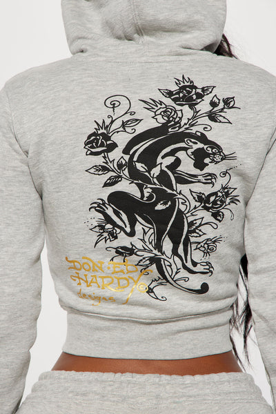 https://cdn.shopify.com/s/files/1/0293/9277/files/09-21-23Studio2_CC_RL_15-01-25_30_EHW180012_HeatherGrey_60384_MR.jpg?v=1696024687&with=400&height=600