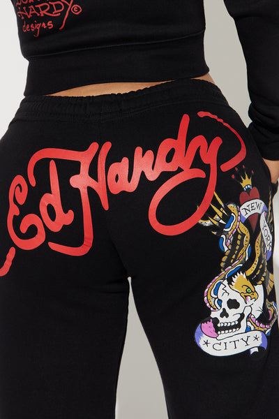 https://cdn.shopify.com/s/files/1/0293/9277/files/09-21-23Studio3_RA_DB_10-16-01_9_EHW82007_Black_26121_PXF.jpg?v=1695836190&with=400&height=600