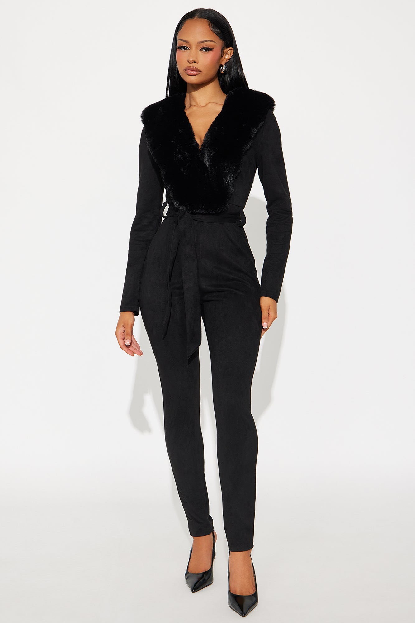 https://cdn.shopify.com/s/files/1/0293/9277/files/09-23-25_S3_56_RC0149_Black_KJ_SS_14-12-37_50274_PXF.jpg?v=1758765574