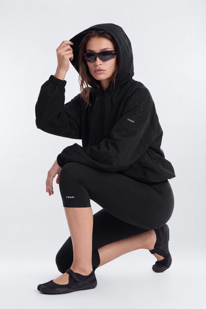 https://cdn.shopify.com/s/files/1/0293/9277/files/09-23-26_S1_68_B425SP2203_Black_JG_SS_12-03_PM_0374-9_ES_YB_PXF_CM.jpg?v=1791750300