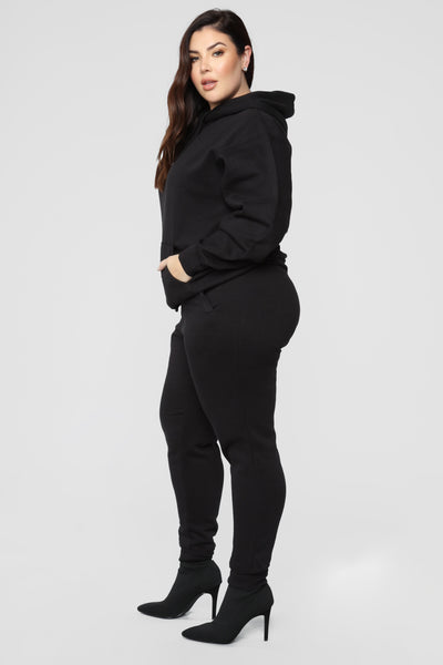 https://cdn.shopify.com/s/files/1/0293/9277/products/09-25-18_Studio_1_11-26-04_WMKT40418_Black_5042_NT.jpg?v=1670892986&with=400&height=600