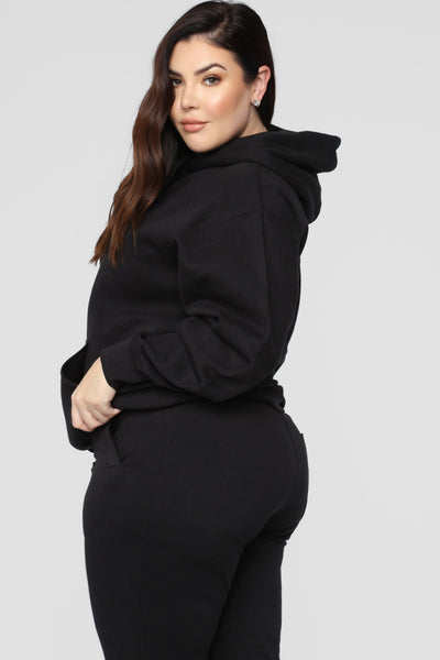 https://cdn.shopify.com/s/files/1/0293/9277/products/09-25-18_Studio_1_11-26-07_WMKT40418_Black_5044_NT.jpg?v=1670892986&with=400&height=600