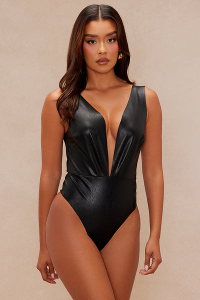 https://cdn.shopify.com/s/files/1/0293/9277/files/09-25-25_S5_50_C84196_Black_AE_AC_16-37-30_1218_PXF.jpg?v=1759250828&with=400&height=600