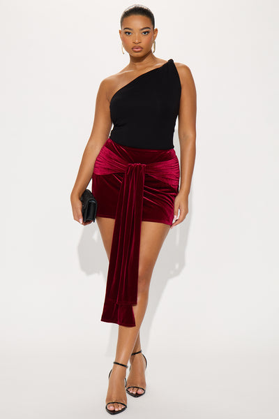 https://cdn.shopify.com/s/files/1/0293/9277/files/09-25-25_S9_1_B22503SK0102_Burgundy_ZSR_KP_MC_09-13-56_PLUS_2255_PXF.jpg?v=1758922748&with=400&height=600