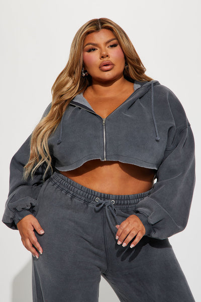 https://cdn.shopify.com/s/files/1/0293/9277/files/09-26-23Studio4_CB_IM_14-50-44_46_ZDZPK11103SET_Charcoal_6880_PLUS_CM.jpg?v=1737766783&with=400&height=600