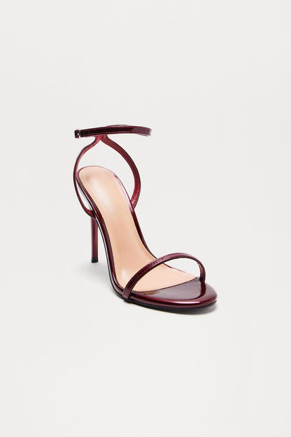 https://cdn.shopify.com/s/files/1/0293/9277/files/09-27-24_S15_79_SHOWY39_Burgundy_CZ_11-01-305546_ES.jpg?v=1750440392