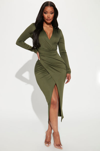 https://cdn.shopify.com/s/files/1/0293/9277/files/09-28-22Studio2_RM_AC_16-03-05_30_D10933_Olive_0674_BH_JA.jpg?v=1759443442&with=400&height=600