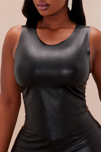 https://cdn.shopify.com/s/files/1/0293/9277/files/09-29-25_S5_7_C84197_Black_ZSR_AE_EW_10-04-50_PLUS_6300_PXF.jpg?v=1759264565&with=400&height=600