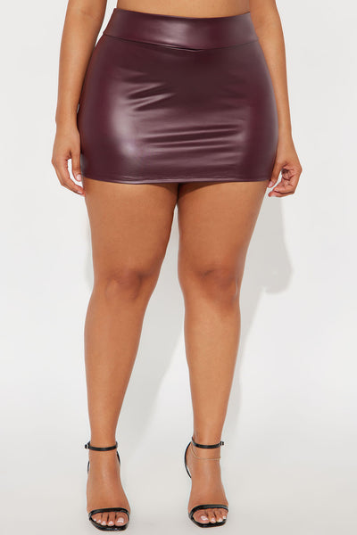 https://cdn.shopify.com/s/files/1/0293/9277/files/09-30-25_S2_28_M4781_Burgundy_ZSR_JG_AC_10-37-55_PLUS_35674_SG.jpg?v=1767037589&with=400&height=600