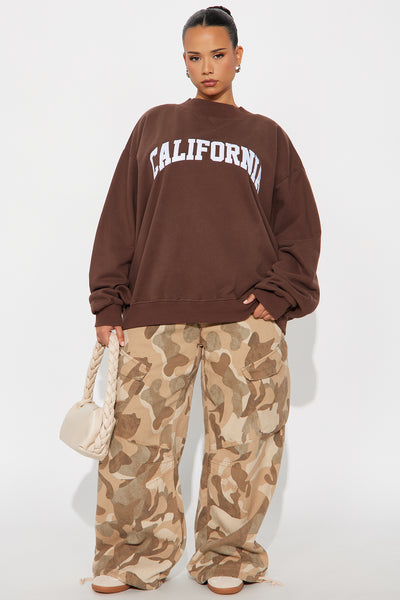 https://cdn.shopify.com/s/files/1/0293/9277/files/10-01-25_S2_9_831700YAD_Brown_RA_JS_08-57-04_PLUS_36425_PXF.jpg?v=1759785124&with=400&height=600