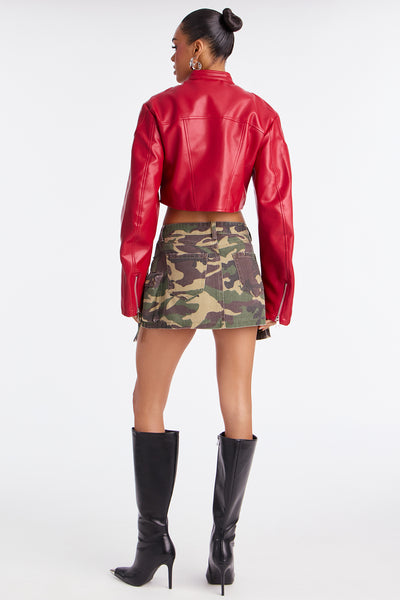 https://cdn.shopify.com/s/files/1/0293/9277/files/10-03-25_S6_2_23KB3202_Camouflage_RA_MJ_09-23-44_7830_PXF.jpg?v=1759880919&with=400&height=600
