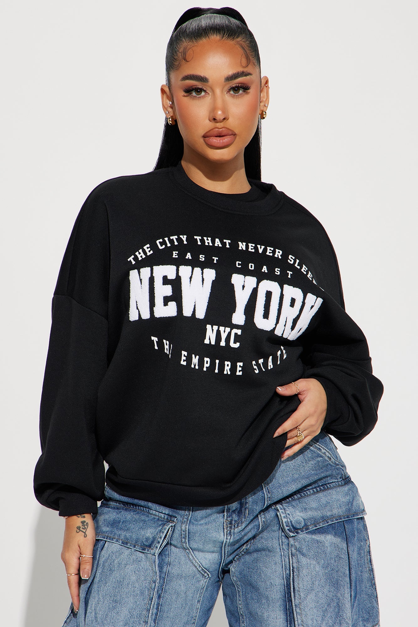 https://cdn.shopify.com/s/files/1/0293/9277/files/10-05-23Studio1_CB_MR_11-17-55_27_72557JEP_Black_1720_PXF.jpg?v=1697145563
