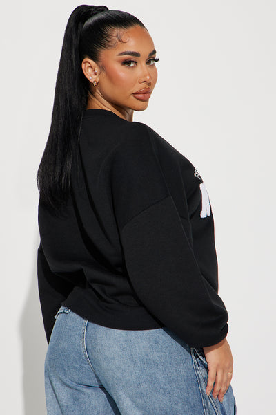 https://cdn.shopify.com/s/files/1/0293/9277/files/10-05-23Studio1_CB_MR_11-18-08_27_72557JEP_Black_1724_PXF.jpg?v=1697145564&with=400&height=600