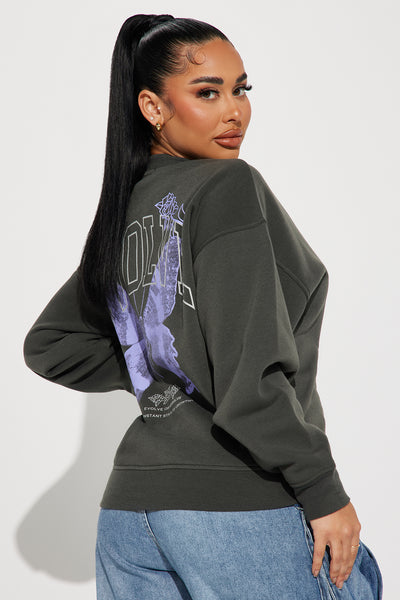 https://cdn.shopify.com/s/files/1/0293/9277/files/10-05-23Studio1_CB_MR_11-48-25_35_CLLG437F_BlackWash_P_27342_PXF.jpg?v=1697146007&with=400&height=600