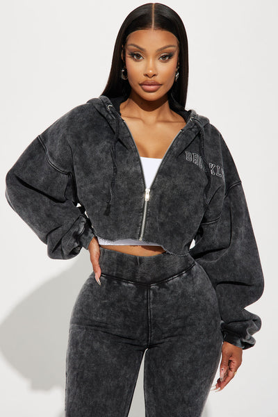https://cdn.shopify.com/s/files/1/0293/9277/files/10-06-23Studio2_KJ_AA_15-24-28_20_ZDZPK11223_BlackWash_63638_SG.jpg?v=1697064191&with=400&height=600