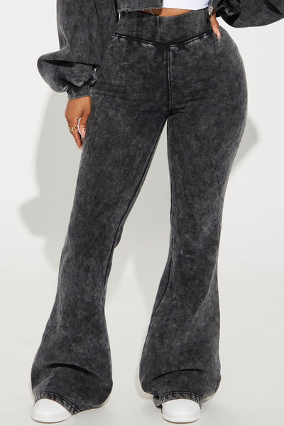 https://cdn.shopify.com/s/files/1/0293/9277/files/10-06-23Studio2_KJ_AA_15-37-52_21_ZDZPK11271BR_BlackWash_21387_MR.jpg?v=1697064173&with=400&height=600