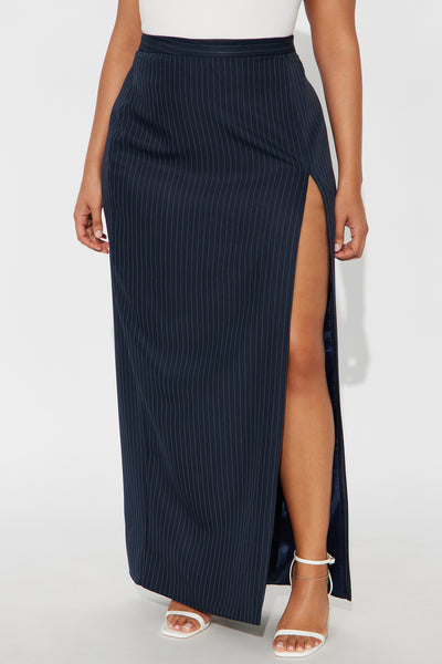 https://cdn.shopify.com/s/files/1/0293/9277/files/10-06-25_S2_16_25GWQ17273_Navycombo_ZSR_TK_PC_10-27-15_PLUS_2102_SKS_490a6704-31ee-4e7d-ab81-8ebc69eaba4c.jpg?v=1772061098&with=400&height=600
