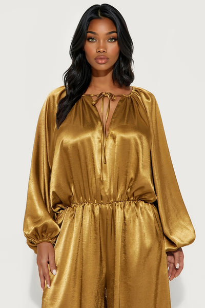 https://cdn.shopify.com/s/files/1/0293/9277/files/10-06-25_S4_4_25GWYQ17396_Olive_JZ_JC_08-16-08_26350_CM-Kaliani_CM_PXF.jpg?v=1763307634&with=400&height=600