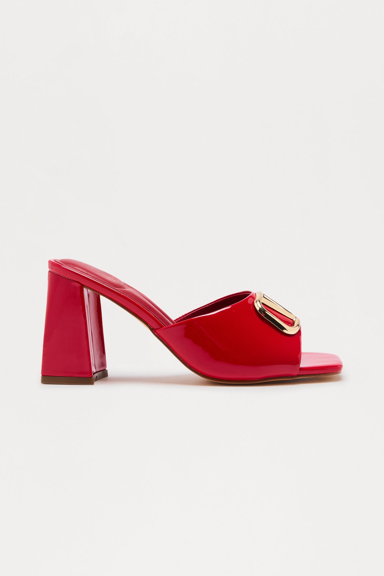 https://cdn.shopify.com/s/files/1/0293/9277/files/10-07-25_SLPM_71_LEANA56_Red_LR_19-00-04_FLATLAY_1209_PXF.jpg?v=1761237946