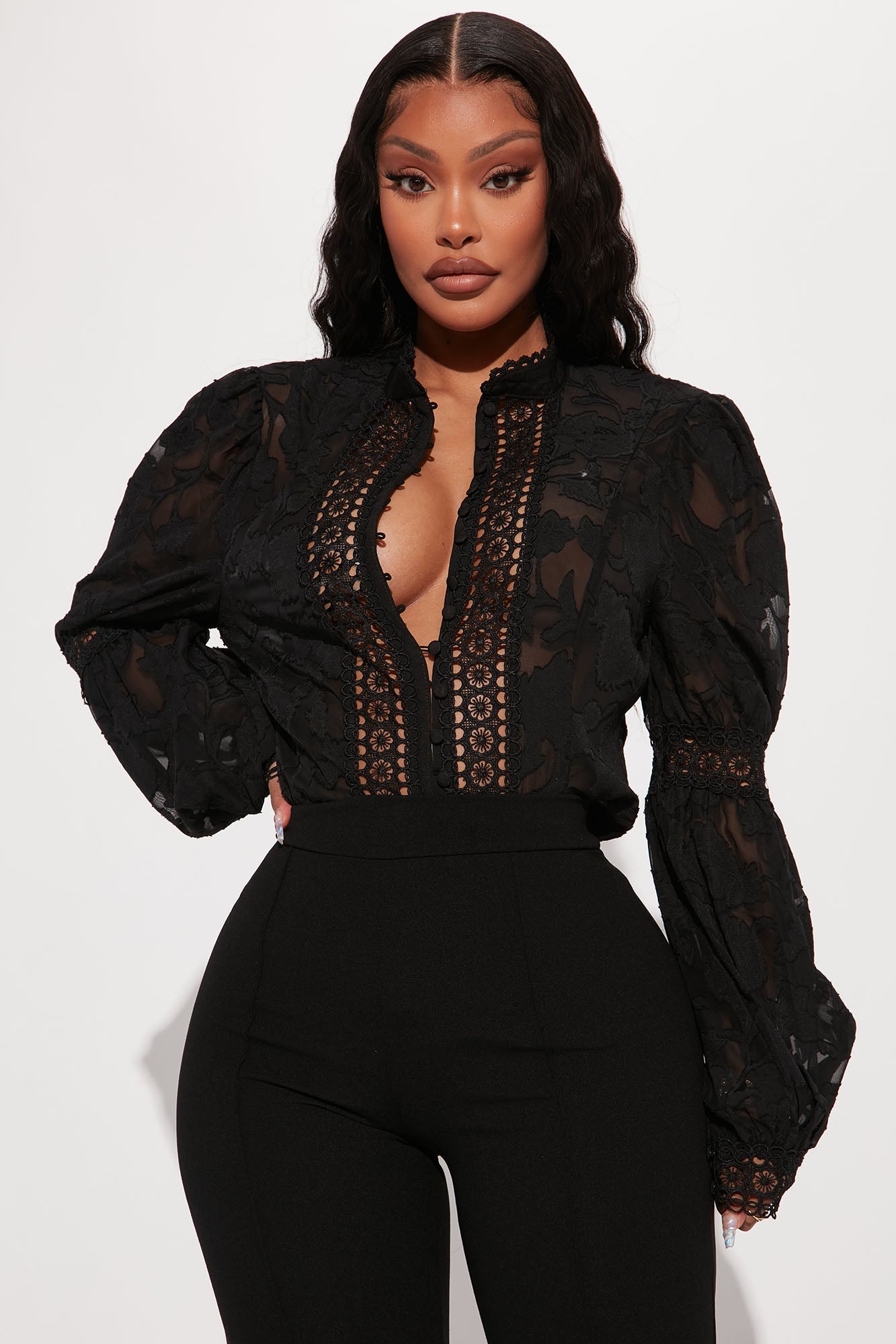 https://cdn.shopify.com/s/files/1/0293/9277/products/10-10-22Studio2_TH_RA_15-10-15_32_ET1959FN_Black_P_22381_WG.jpg?v=1665446048