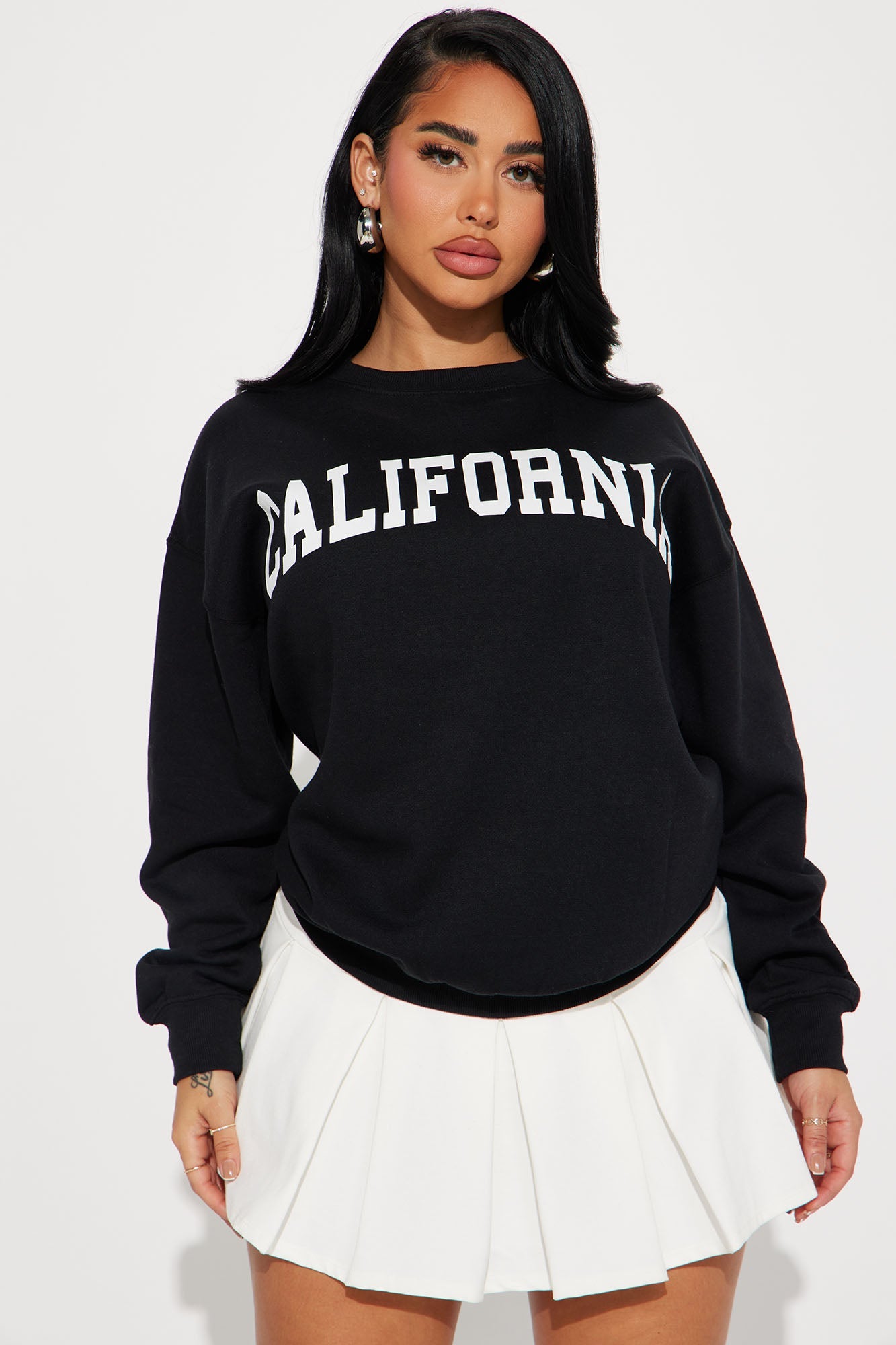 https://cdn.shopify.com/s/files/1/0293/9277/files/10-10-23Studio1_BT_PC_13-46-03_36_T866FN_Black_3019_EH.jpg?v=1697562161