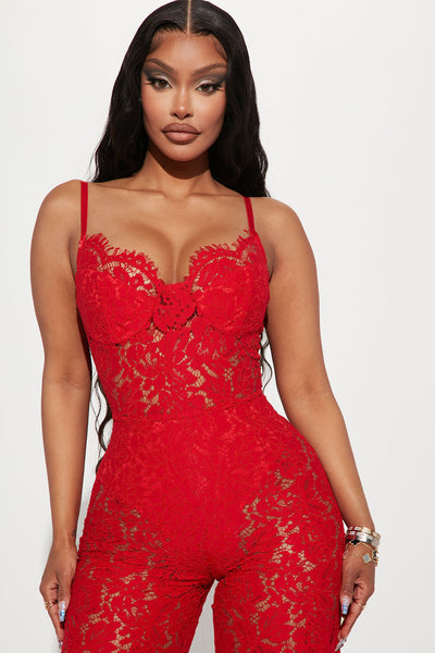 https://cdn.shopify.com/s/files/1/0293/9277/products/10-11-22Studio2_ME_RL_14-38-11_24_P2107FN_Red_0078_JB_JB.jpg?v=1665529342&with=400&height=600