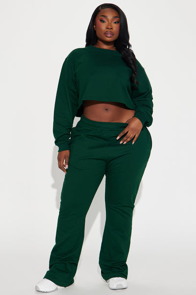 https://cdn.shopify.com/s/files/1/0293/9277/files/10-13-23Studio1_TH_DB_09-56-50_3_ZDABCTOP_Green_4945_PLUS_PXF.jpg?v=1697732485&with=400&height=600