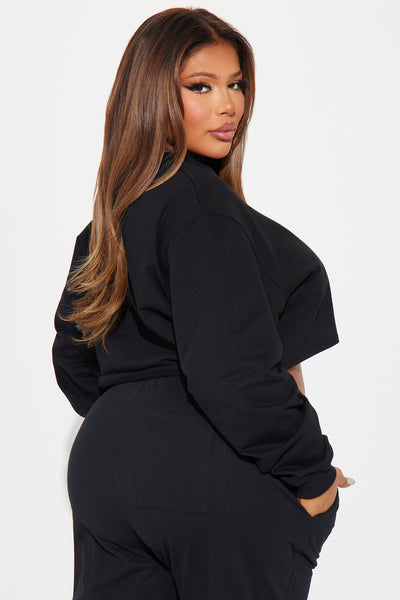 https://cdn.shopify.com/s/files/1/0293/9277/files/10-13-23Studio4_TK_AC_13-45-56_36_ZDABCTOP_Black_18049_PLUS_PXF.jpg?v=1697748764&with=400&height=600