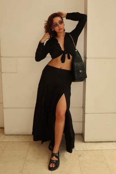 https://cdn.shopify.com/s/files/1/0293/9277/files/10-13-25_Zoey_Poplin_Tiered_Maxi_Skirt_Black_093_JR.jpg?v=1764099021&with=400&height=600