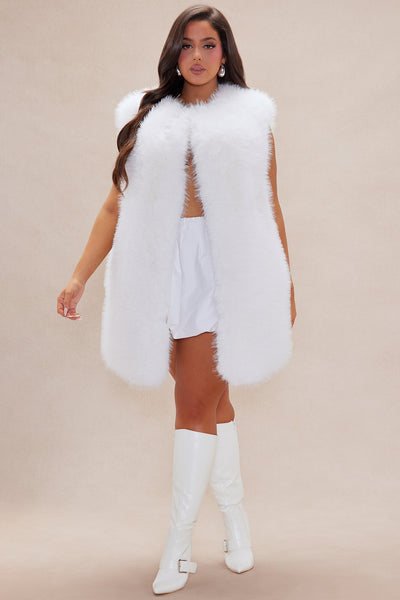 https://cdn.shopify.com/s/files/1/0293/9277/files/10-15-24_S5_39_C32303_OffWhite_RA_IM_14-04-57_PLUS_20680_PXF.jpg?v=1729205815&with=400&height=600