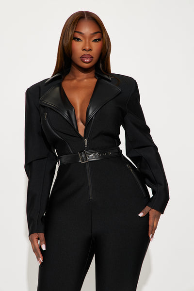 https://cdn.shopify.com/s/files/1/0293/9277/files/10-16-25_S3PM_82_V12507JP0806_Black_LR_DJ_18-30-45_PLUS_10828_SKS.jpg?v=1762385616&with=400&height=600