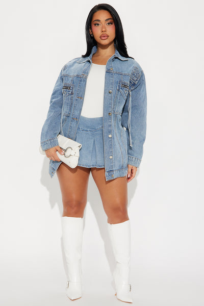 https://cdn.shopify.com/s/files/1/0293/9277/files/10-17-24_S1_14_BFN2342JTJC_LightWash_RA_AP_11-01-33_153581_PXF.jpg?v=1729287015&with=400&height=600