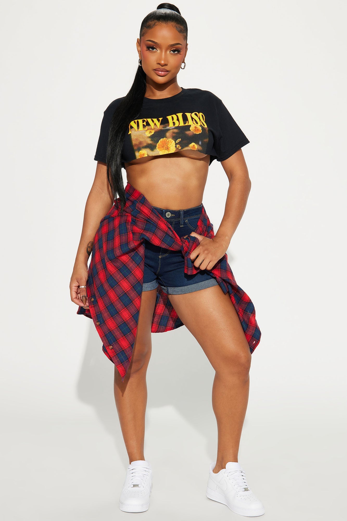 https://cdn.shopify.com/s/files/1/0293/9277/files/10-18-23Studio1_TK_IM_15-12-21_56_S204946_DarkDenim_R_0591_ES.jpg?v=1743641687