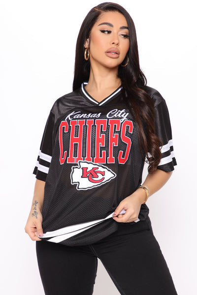 https://cdn.shopify.com/s/files/1/0293/9277/products/10-19-21Studio4_DM_DJ_11-04-16_8_JTLC221FKCFS_Black_6645_KL.jpg?v=1634676813&with=400&height=600